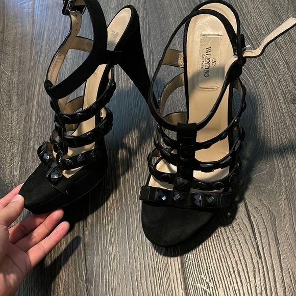 Suede Valentino Garavani Pumps - Picture 1 of 7